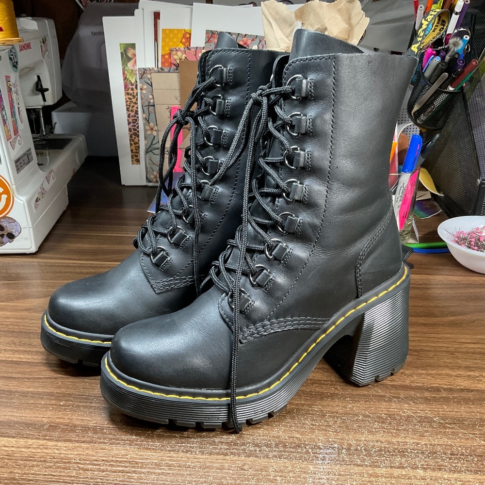 Dr. Martens Chesney platform heeled boots US9 UK7 black